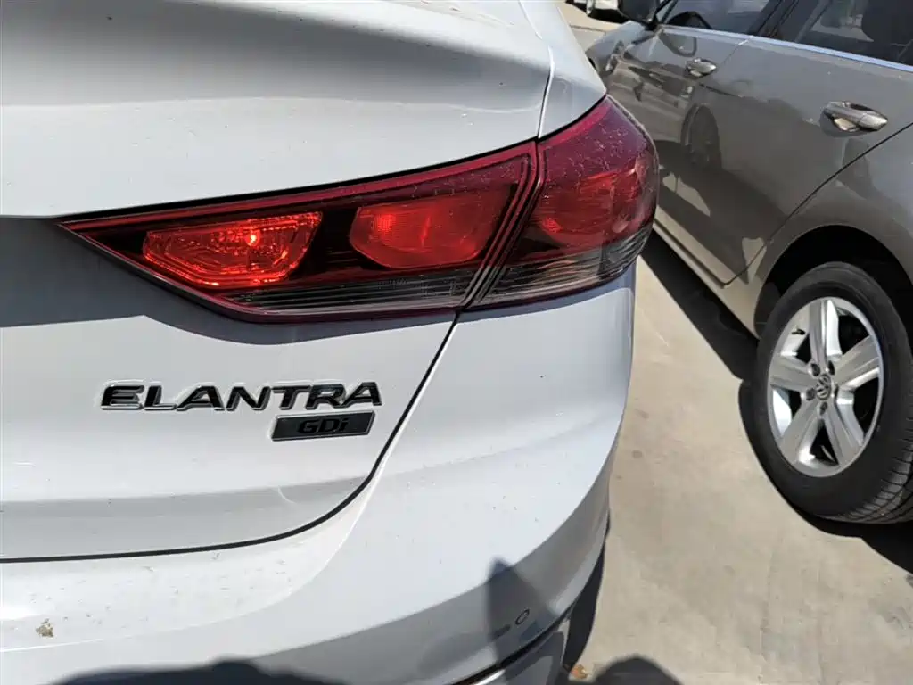 Hyundai Elantra 2016 Model 1.6L Automatic Smart Elite