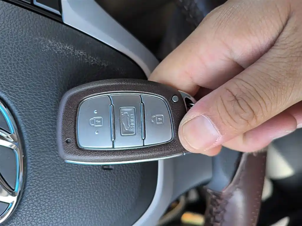 Hyundai Elantra 2016 Model 1.6L Automatic Smart Elite