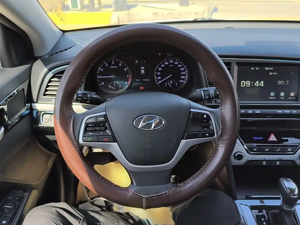 Hyundai Elantra 2016 Model 1.6L Automatic Smart Elite