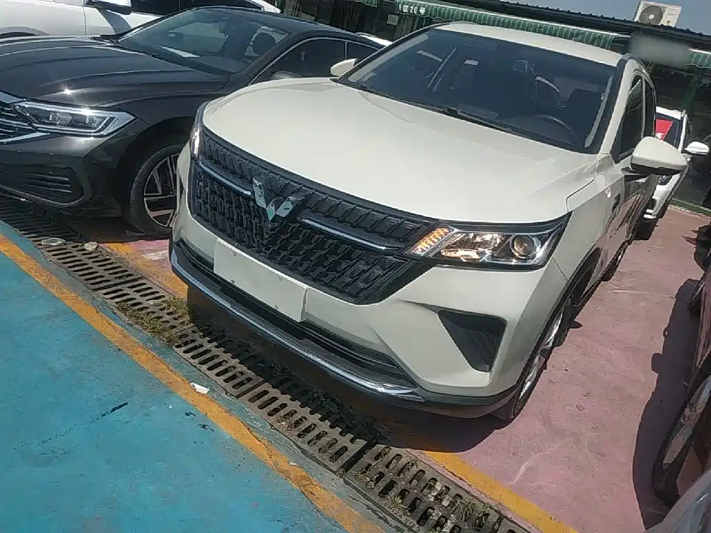 Wuling Motors Wuling Xingchen 2021 1.5T Manual Star Joy Edition