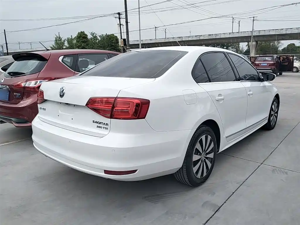 Volkswagen Sagitar 2018 280TSI DSG Comfort