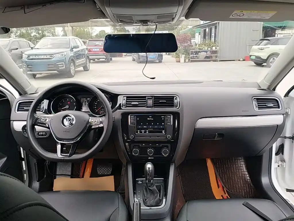 Volkswagen Sagitar 2018 280TSI DSG Comfort
