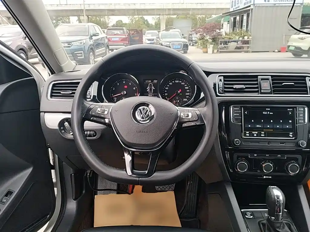 Volkswagen Sagitar 2018 280TSI DSG Comfort