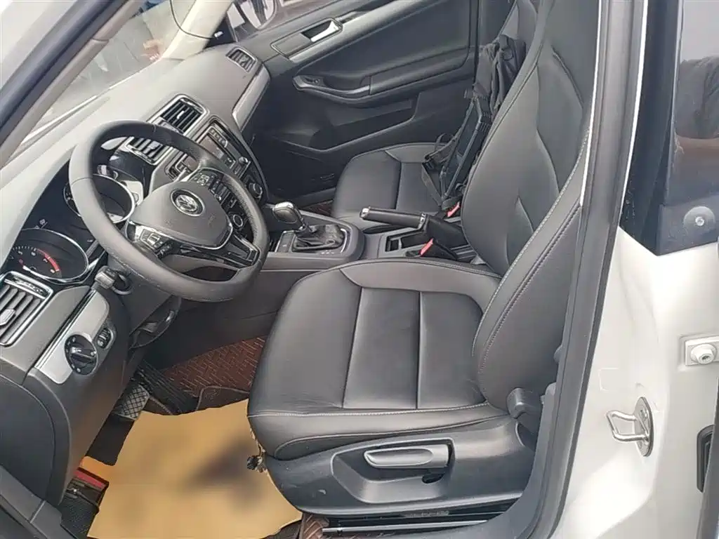 Volkswagen Sagitar 2018 280TSI DSG Comfort
