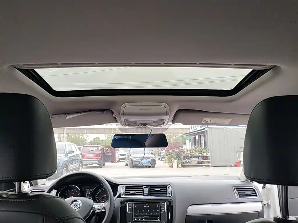 Volkswagen Sagitar 2018 280TSI DSG Comfort