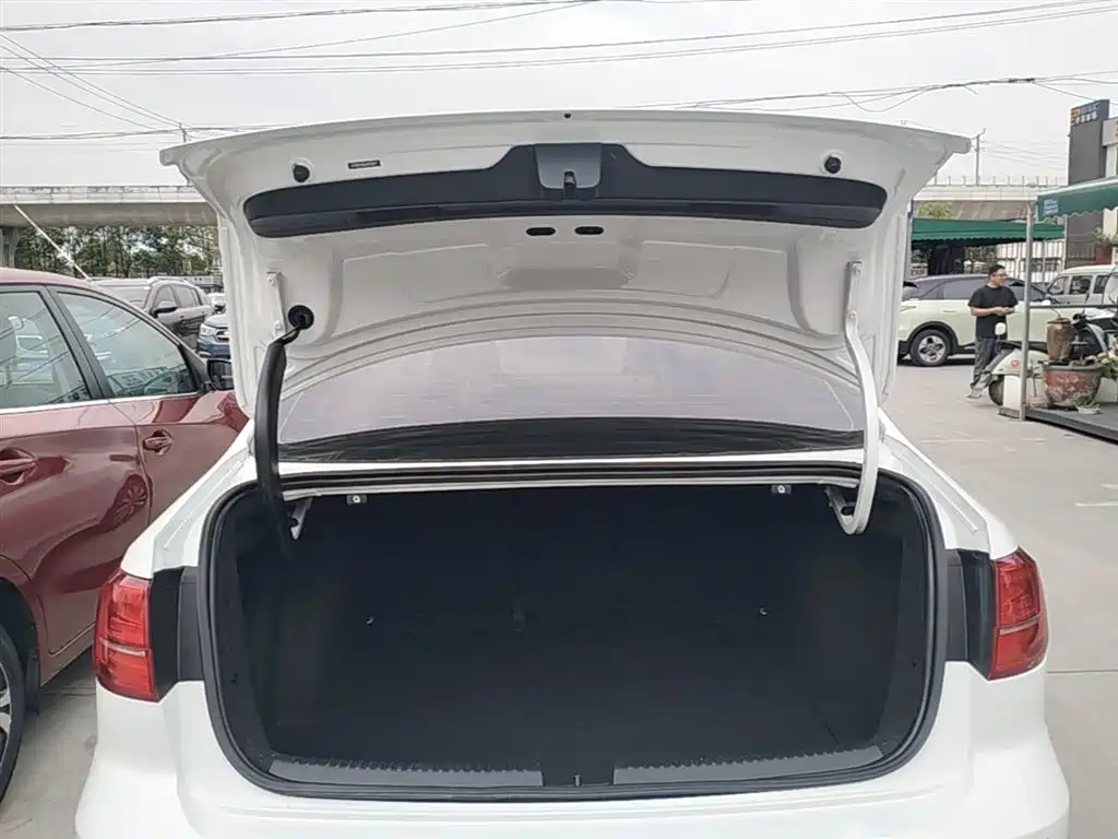 Volkswagen Sagitar 2018 280TSI DSG Comfort