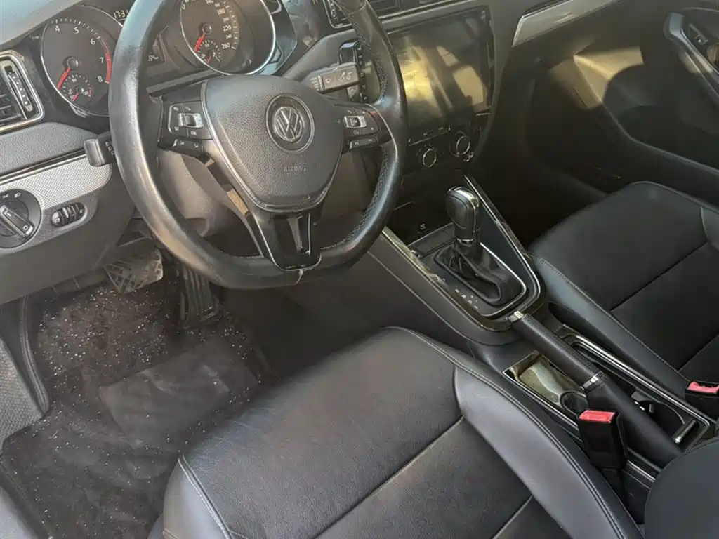 Volkswagen Sagitar 2017 230TSI Automatic Comfort