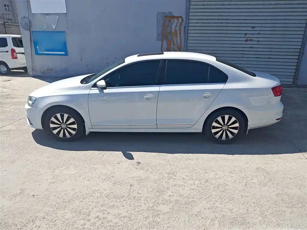 Volkswagen Sagitar 2017 230TSI Automatic Comfort