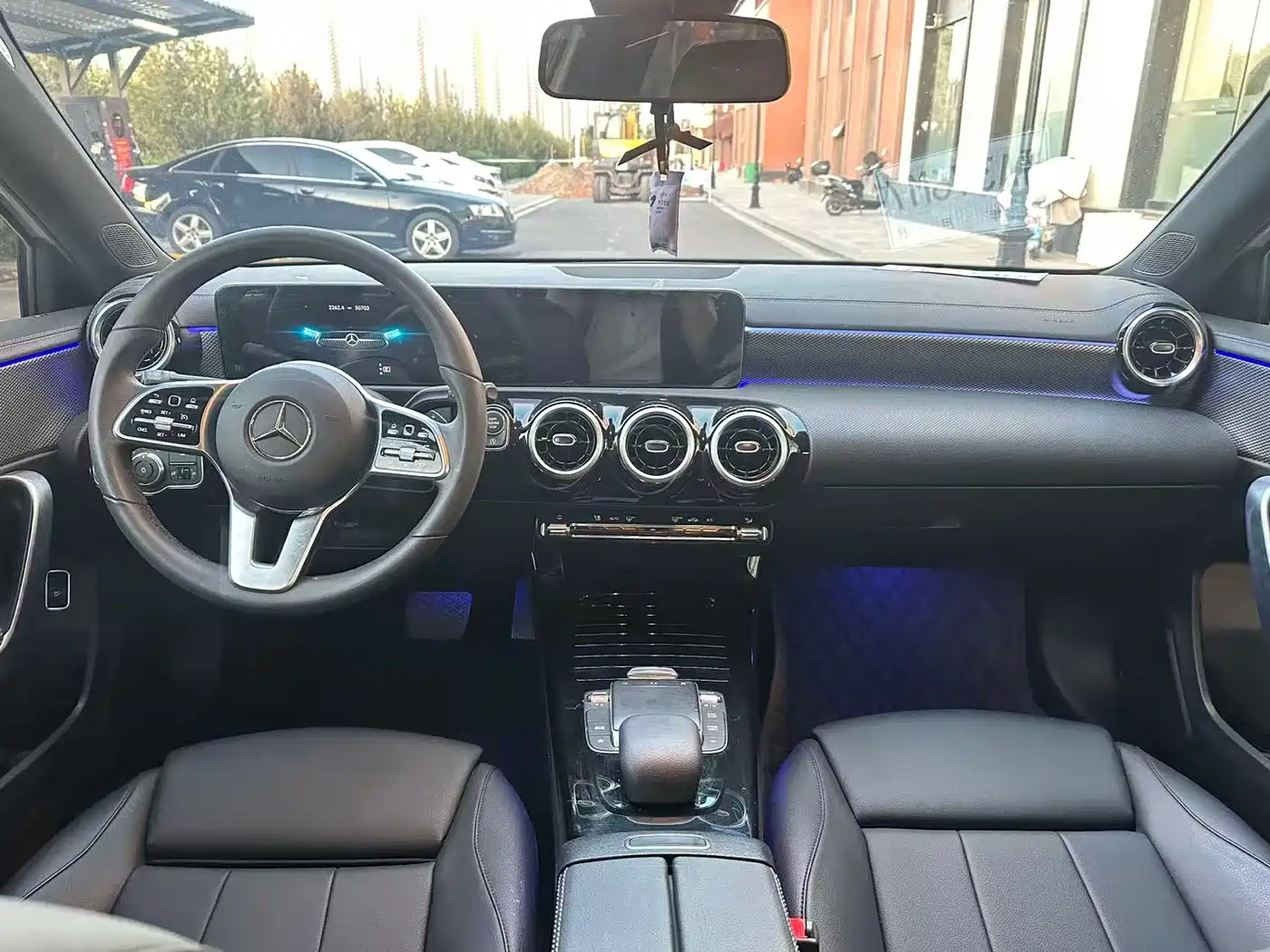 Mercedes-Benz Mercedes-Benz A-Class 2021 A 180 L Sports Sedan