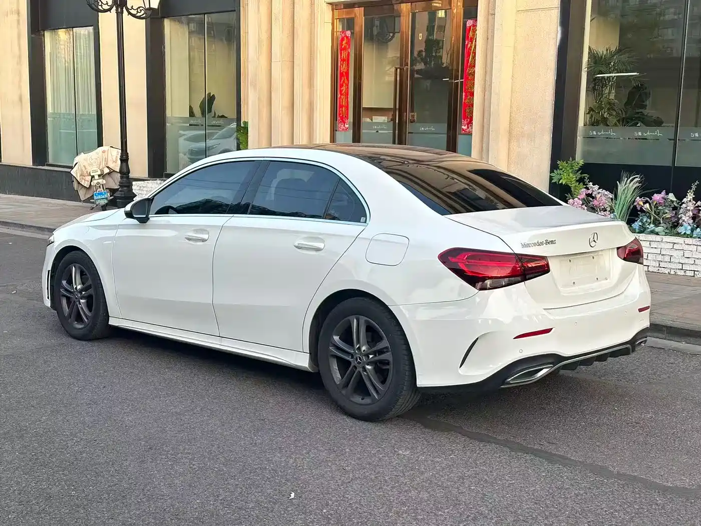 Mercedes-Benz Mercedes-Benz A-Class 2021 A 180 L Sports Sedan