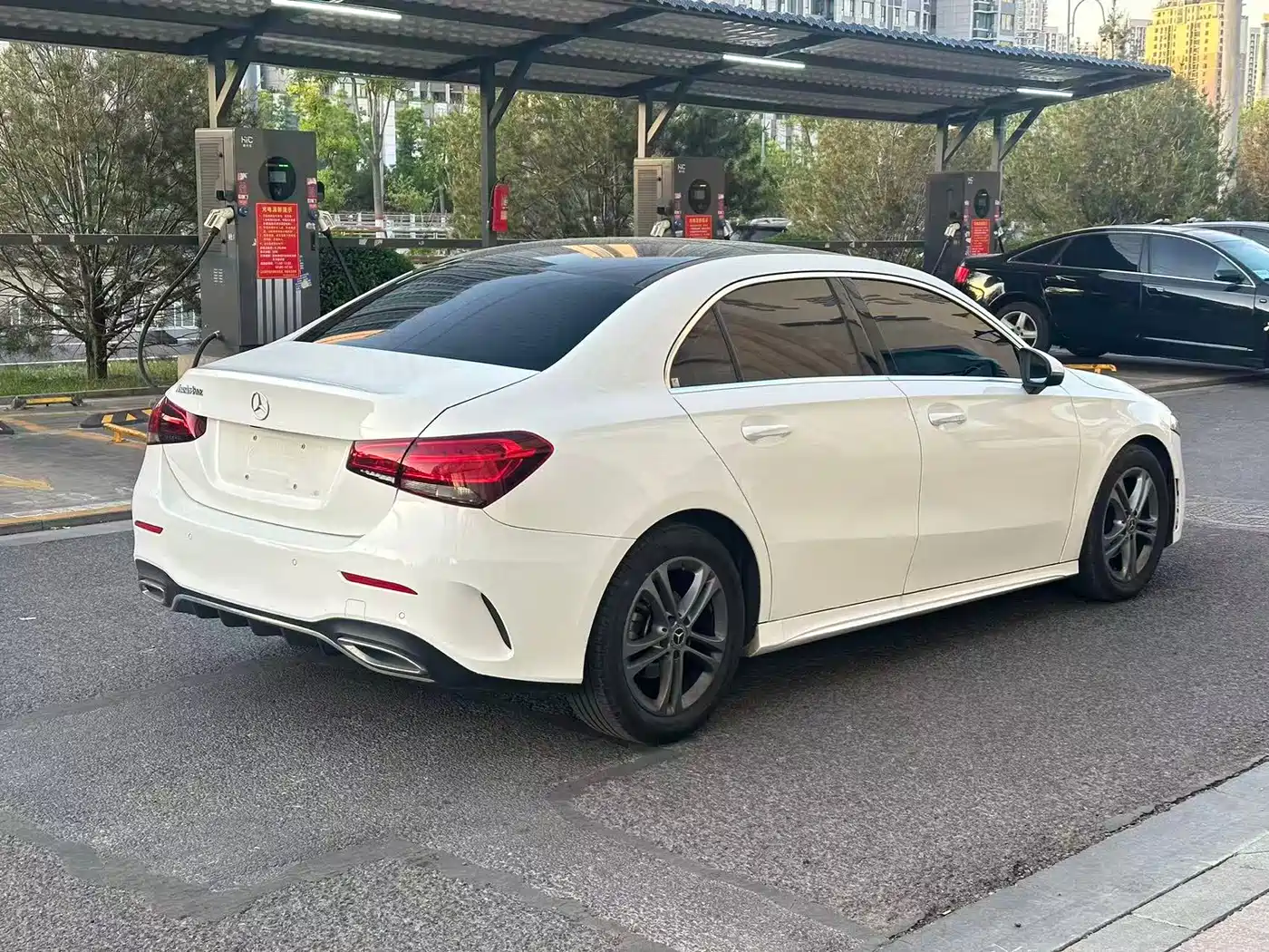 Mercedes-Benz Mercedes-Benz A-Class 2021 A 180 L Sports Sedan