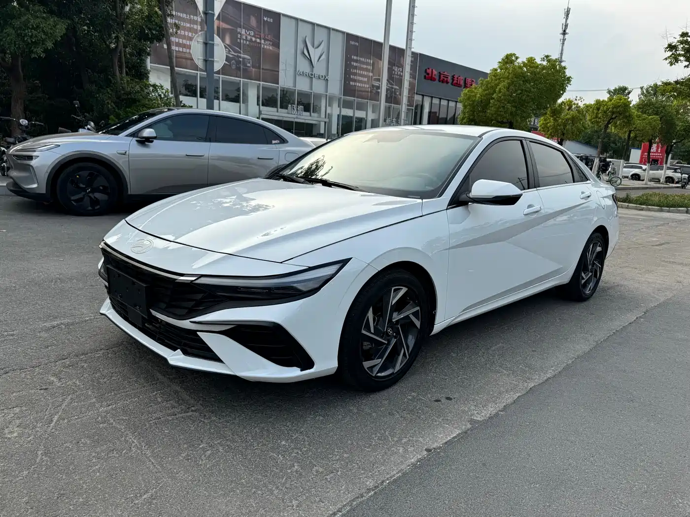 Hyundai Elantra 2023 Model 1.5L CVT LUX Premium Edition