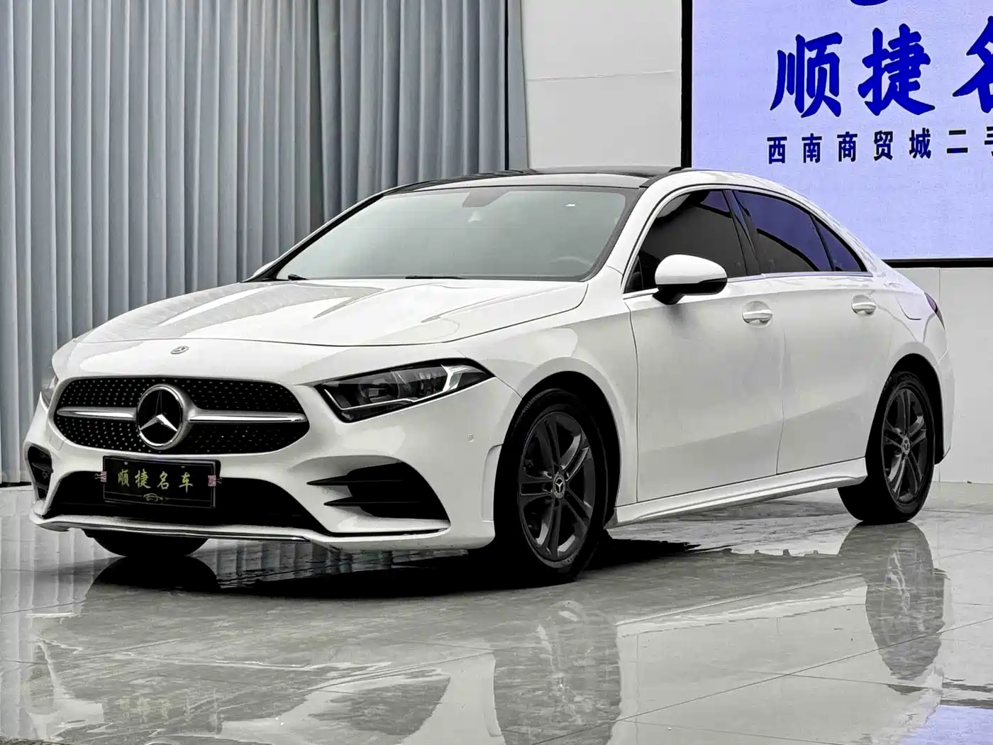 Mercedes-Benz Mercedes-Benz A-Class 2019 A 180 L Sport Sedan
