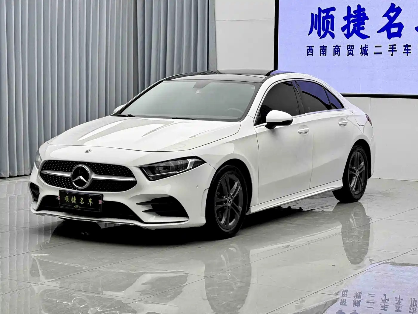 Mercedes-Benz Mercedes-Benz A-Class 2019 A 180 L Sport Sedan