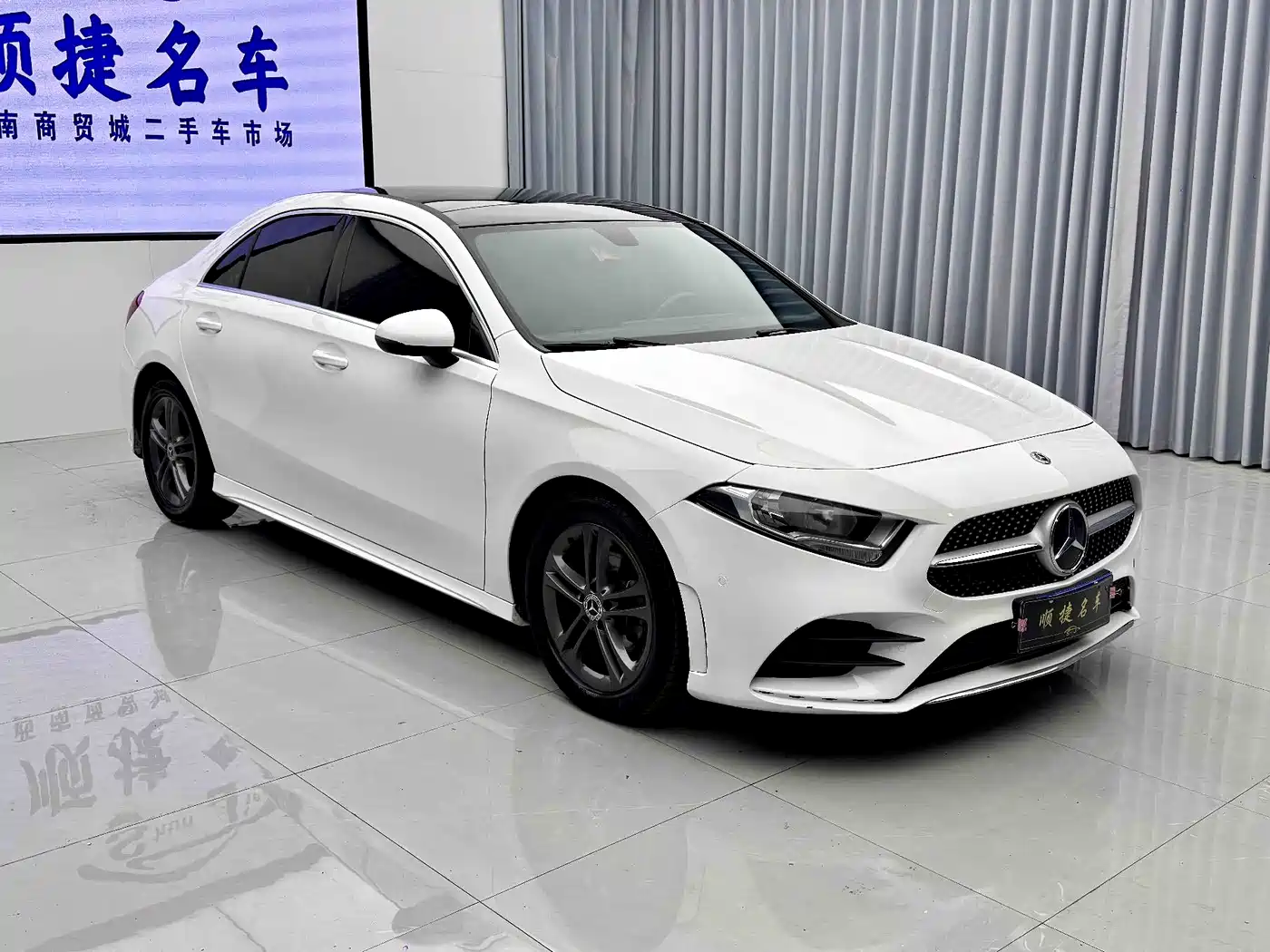 Mercedes-Benz Mercedes-Benz A-Class 2019 A 180 L Sport Sedan