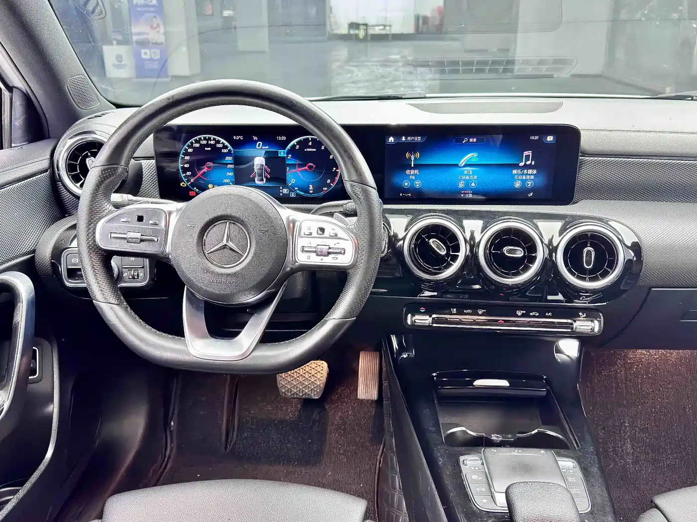 Mercedes-Benz Mercedes-Benz A-Class 2019 A 180 L Sport Sedan