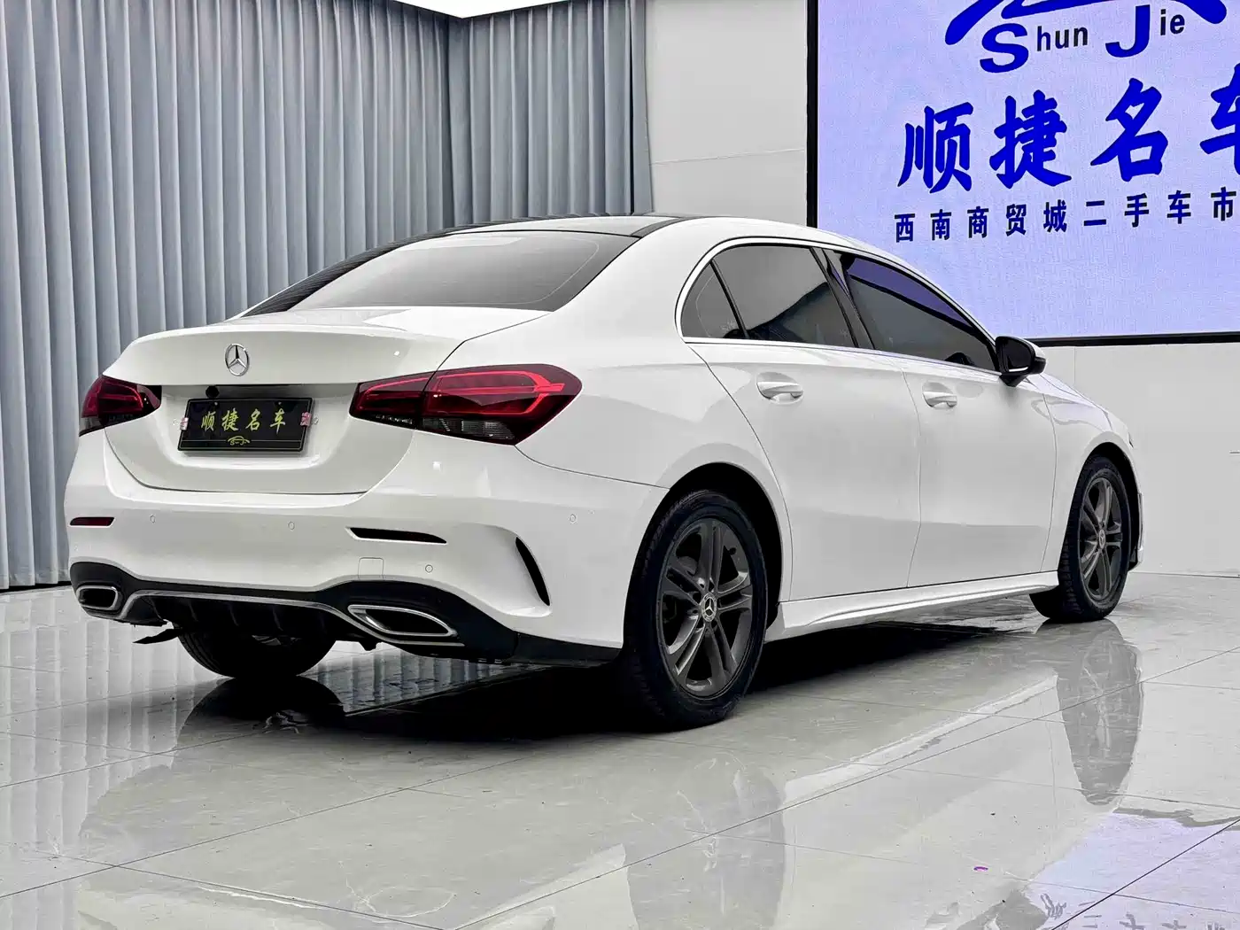 Mercedes-Benz Mercedes-Benz A-Class 2019 A 180 L Sport Sedan