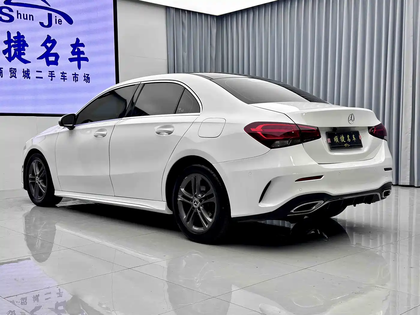 Mercedes-Benz Mercedes-Benz A-Class 2019 A 180 L Sport Sedan