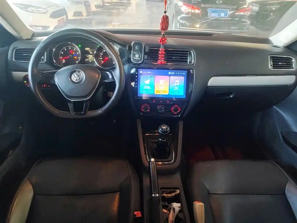 Volkswagen Sagitar 2015 1.6L Manual Comfort