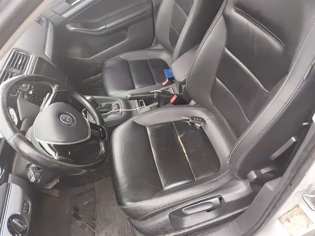 Volkswagen Sagitar 2015 1.6L Automatic Comfort