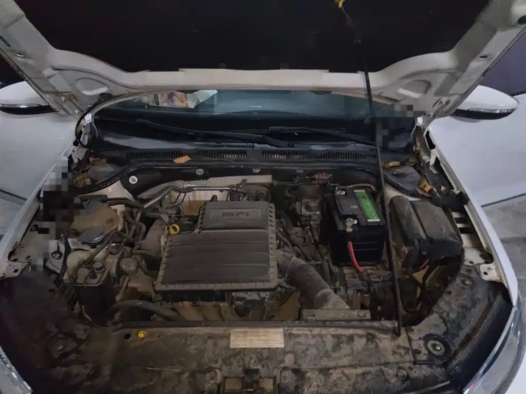 Volkswagen Sagitar 2015 1.6L Automatic Comfort