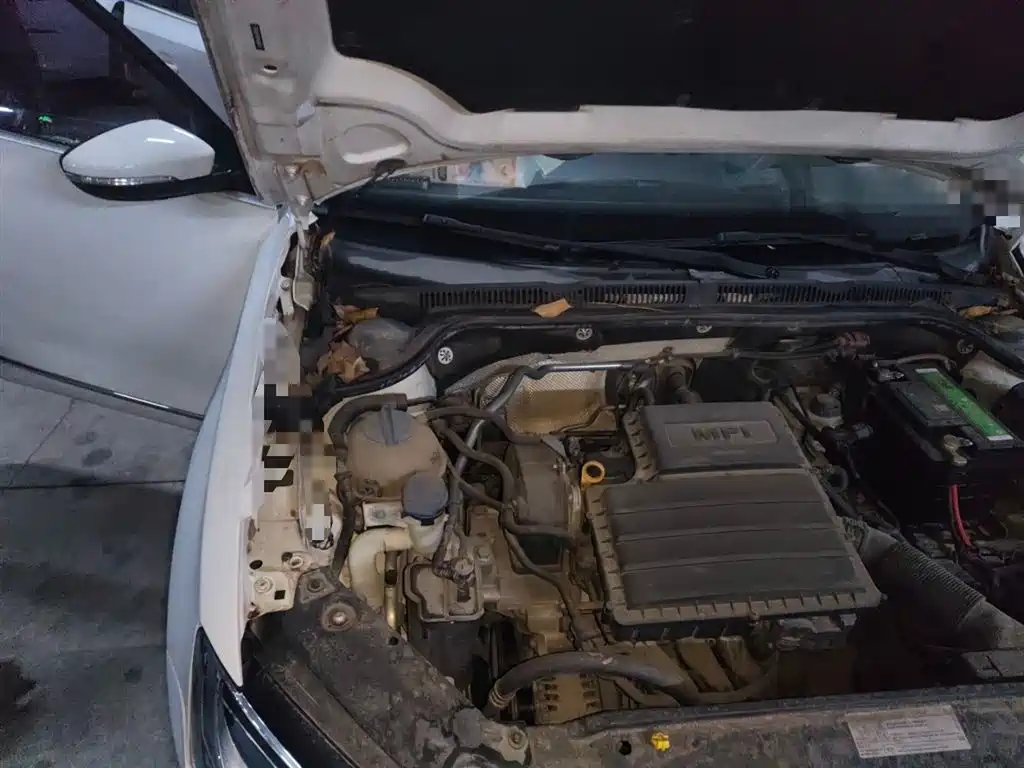 Volkswagen Sagitar 2015 1.6L Automatic Comfort