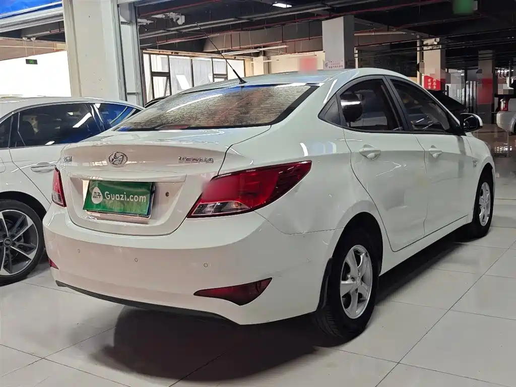 Hyundai Verna 2014 1.4L Manual Smart GLS