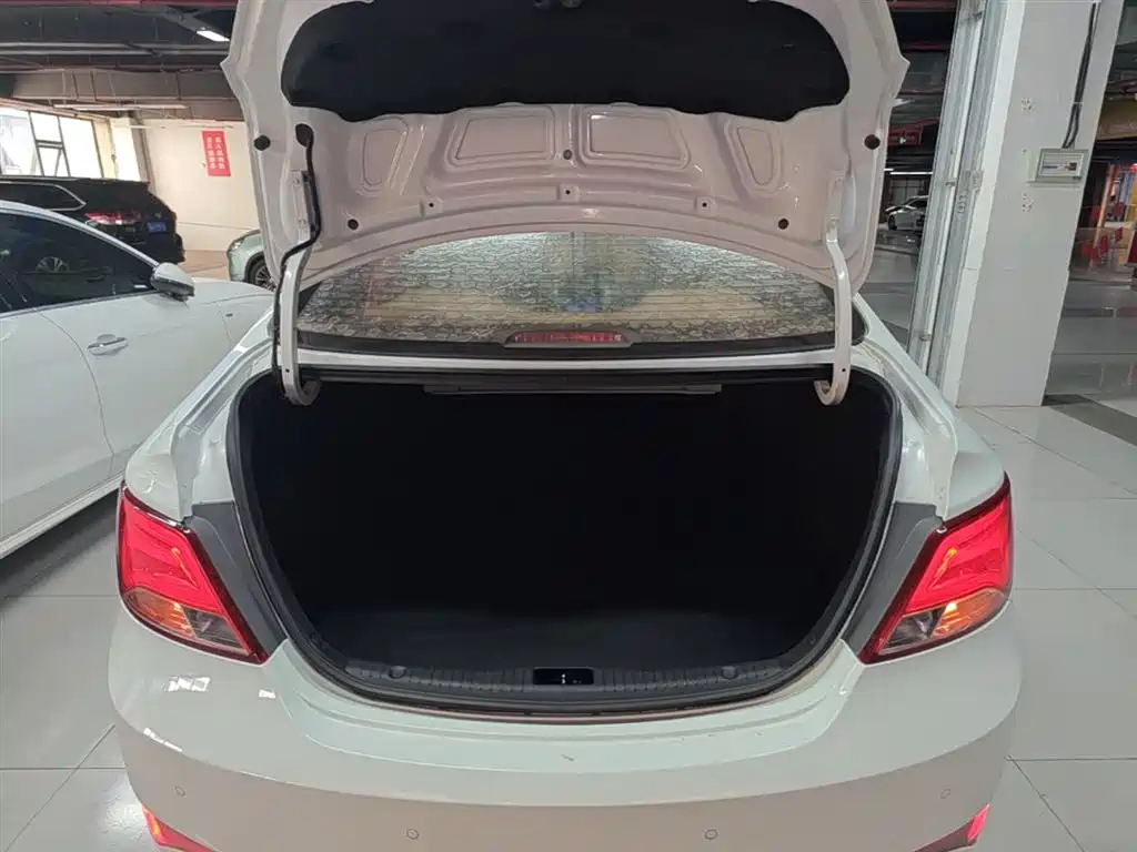Hyundai Verna 2014 1.4L Manual Smart GLS