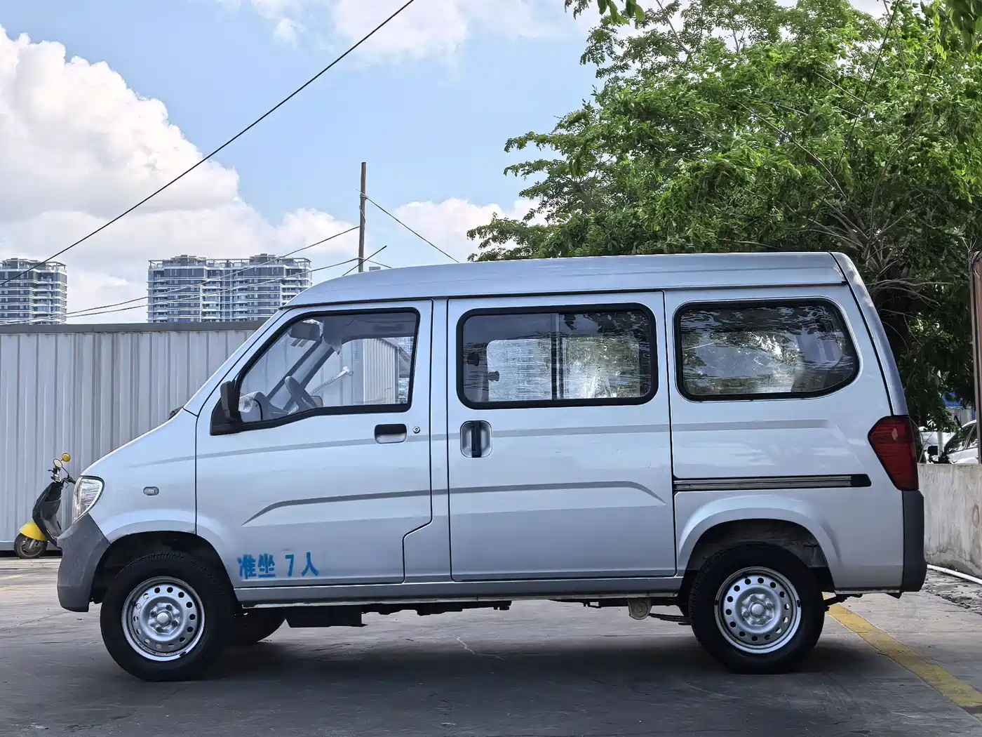 Wuling Motors Wuling Zhiguang 2015 1.2L Utility LSI