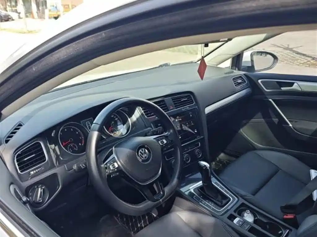 Volkswagen Golf 2019 200TSI DSG Comfort (China V)