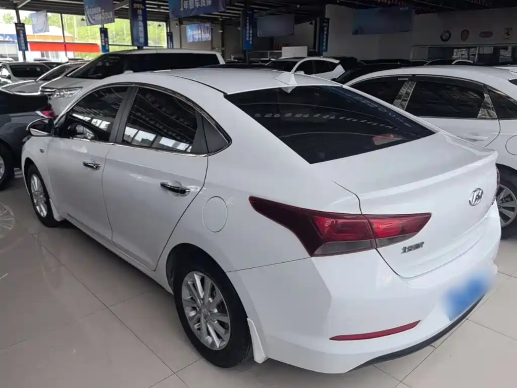 Hyundai Hyundai Verna 2016 1.4L Automatic Cool Edition GLS