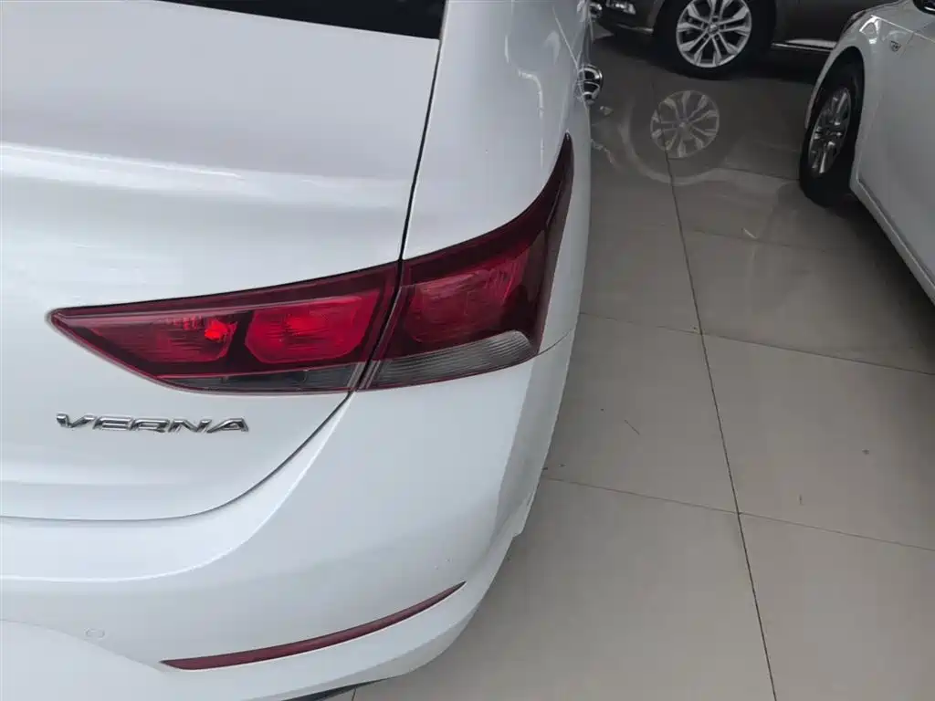 Hyundai Hyundai Verna 2016 1.4L Automatic Cool Edition GLS