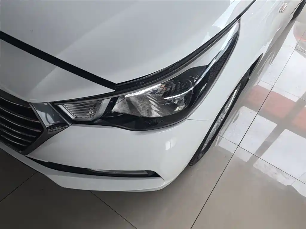 Hyundai Hyundai Verna 2016 1.4L Automatic Cool Edition GLS