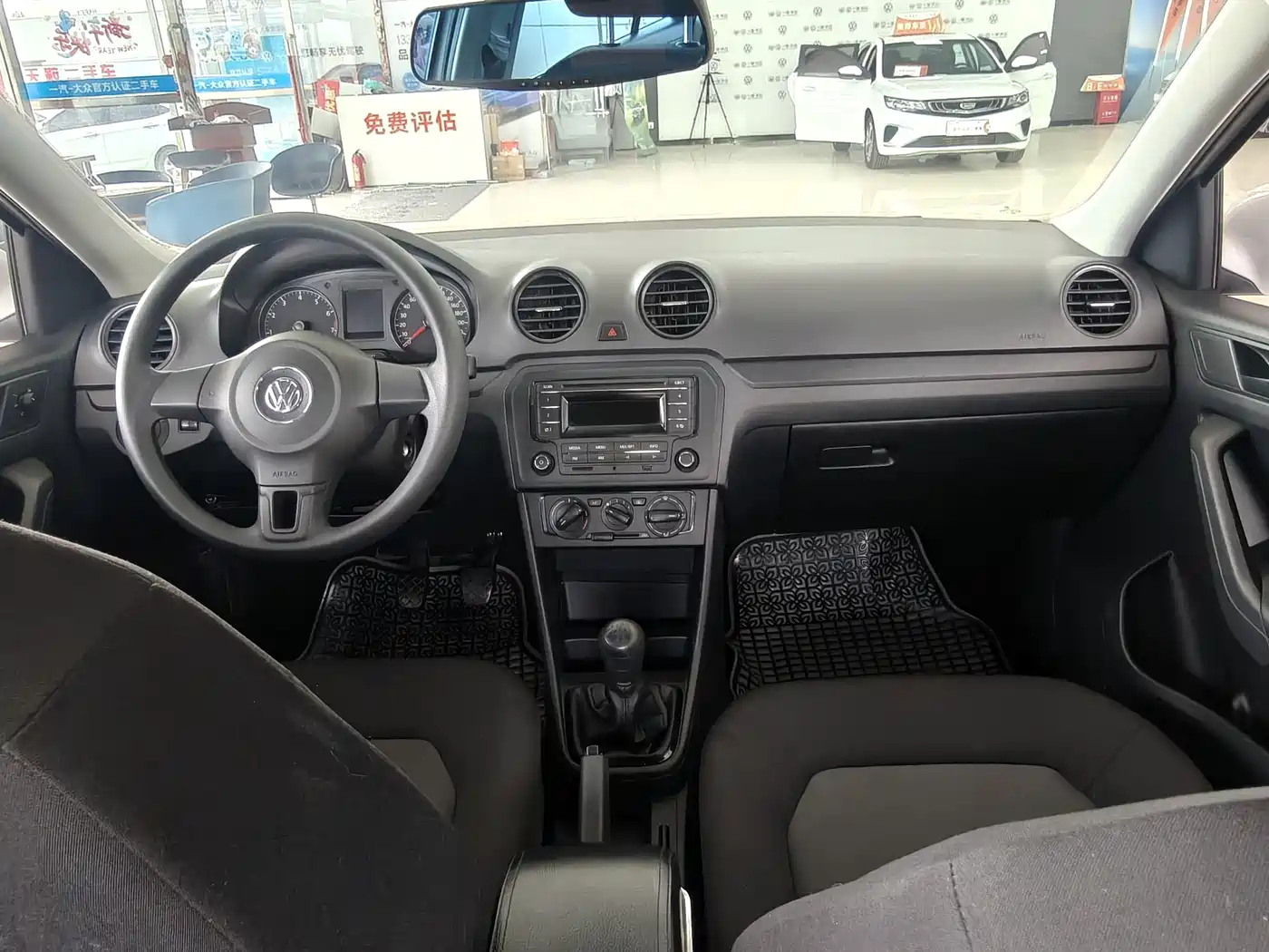 Volkswagen Jetta 2015 Quality Edition 1.4L Manual Fashion