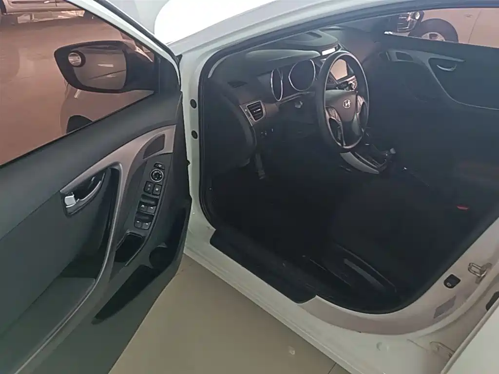 Hyundai Langdong 2016 1.6L Automatic Premium Edition
