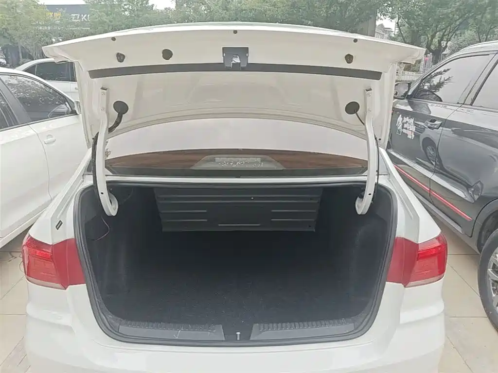 Volkswagen Santana 2016 1.4L Manual Trend Edition