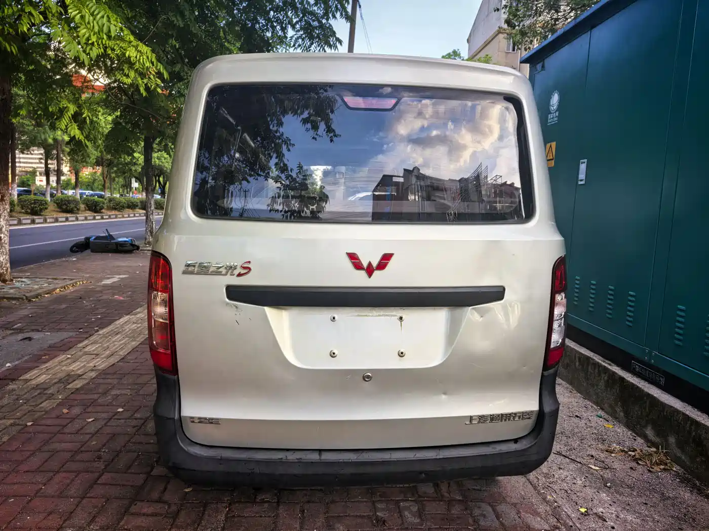 Wuling Motors Wuling Zhiguang 2015 1.2L S Standard LSI