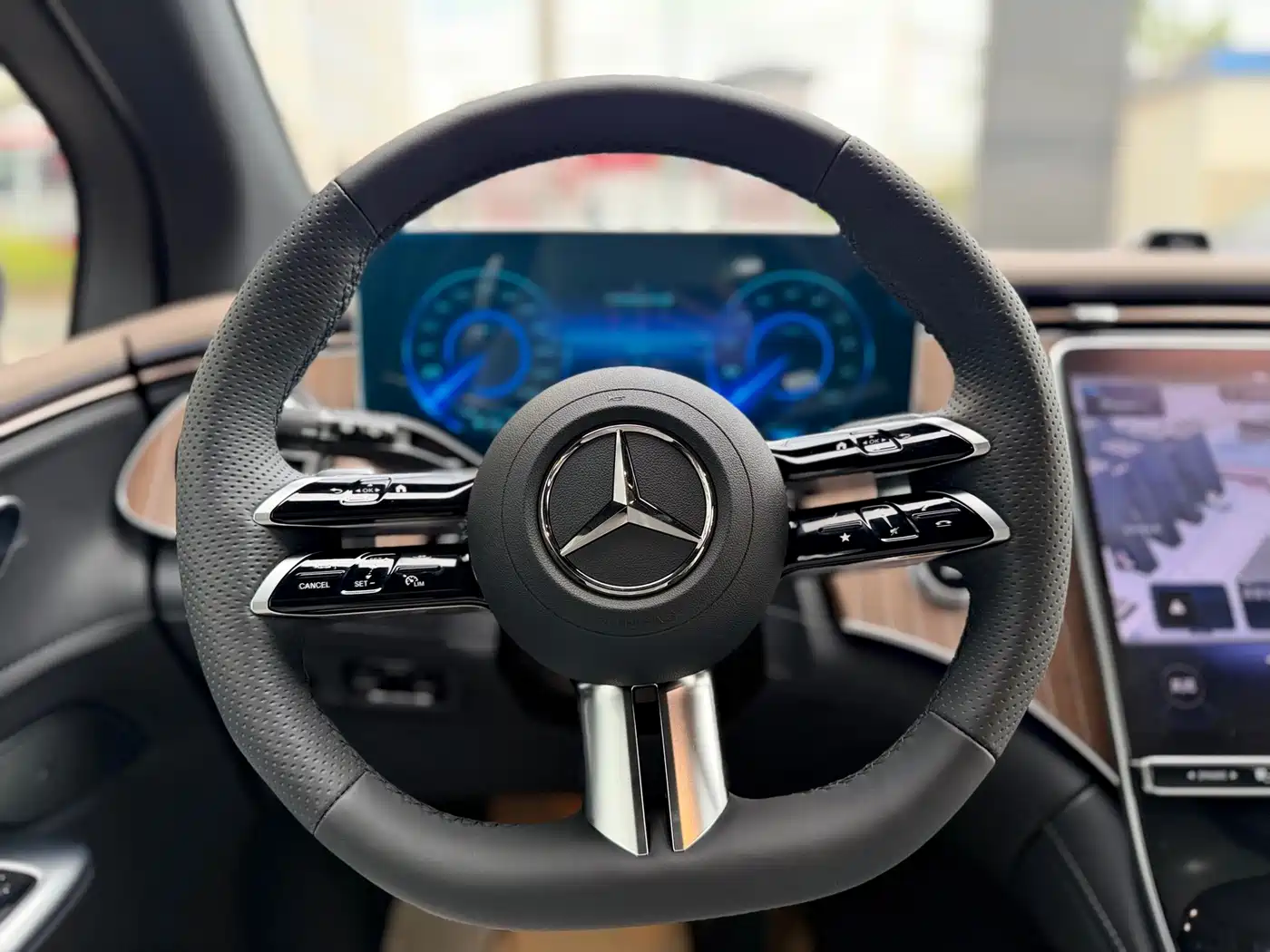 Mercedes-Benz Mercedes-Benz EQE SUV 2024 500 4MATIC Luxury Edition