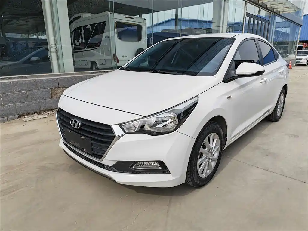 Hyundai Hyundai Verna 2016 1.4L Automatic Cool Edition GLS