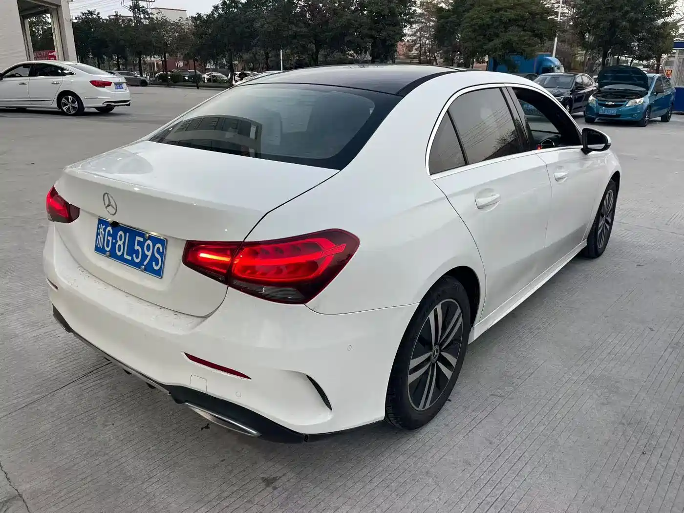 Mercedes-Benz Mercedes-Benz A-Class 2019 A 180 L Sport Sedan