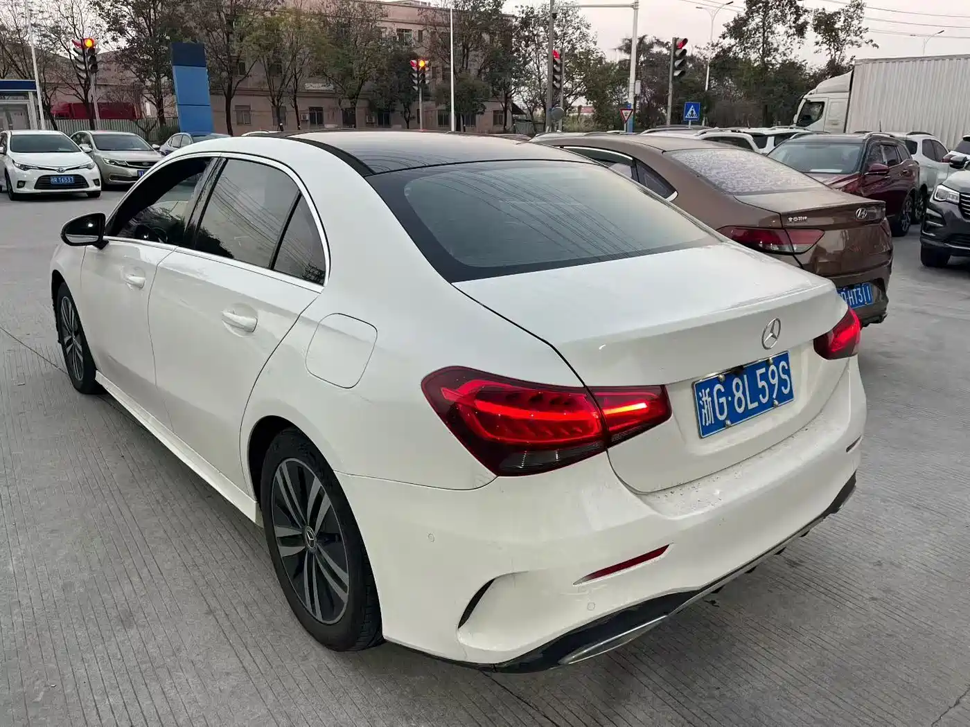 Mercedes-Benz Mercedes-Benz A-Class 2019 A 180 L Sport Sedan