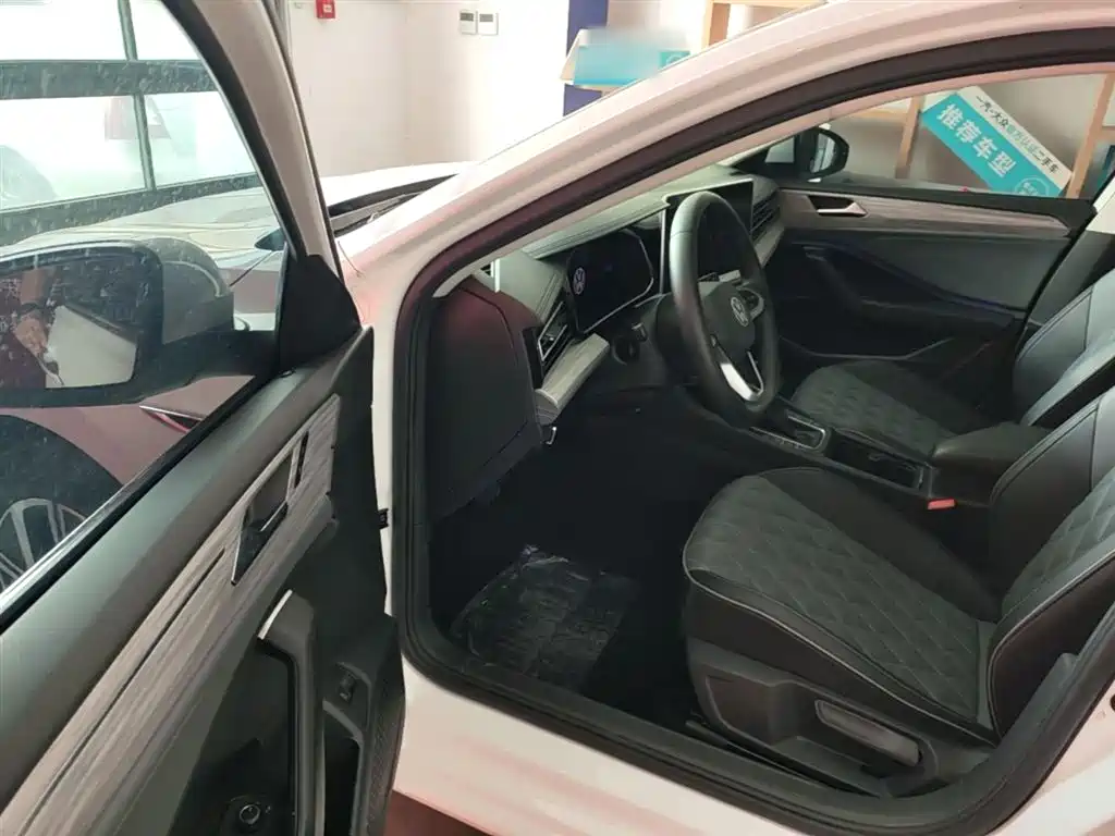 Volkswagen Sagitar 2023 280TSI DSG Beyond Lite