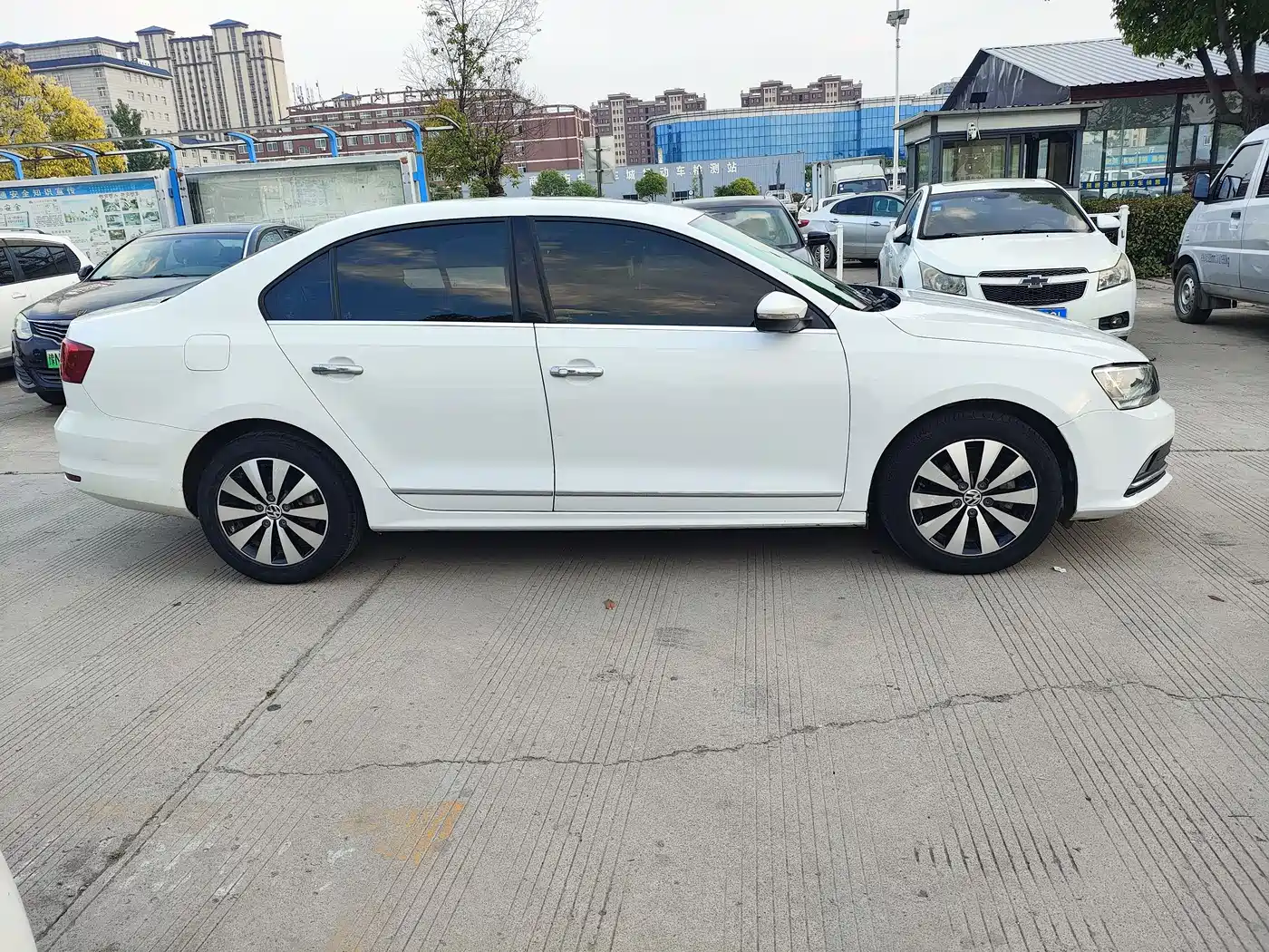 Volkswagen Sagitar 2018 1.6L Automatic Comfort