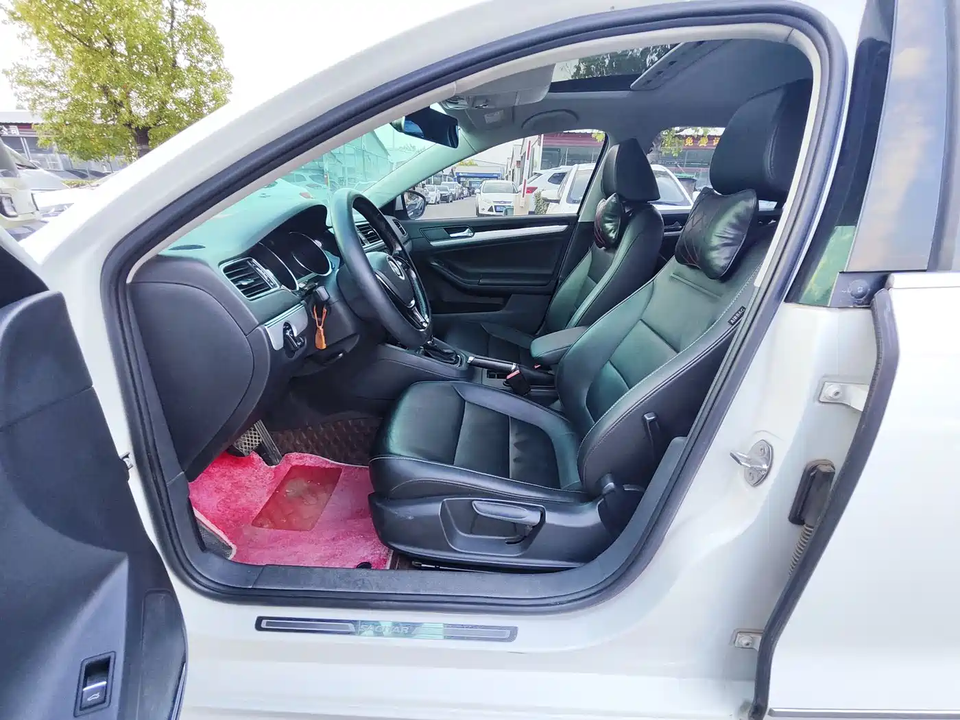 Volkswagen Sagitar 2018 1.6L Automatic Comfort