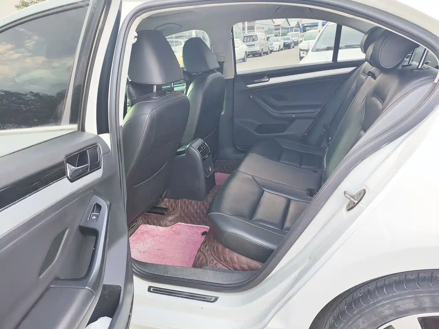 Volkswagen Sagitar 2018 1.6L Automatic Comfort