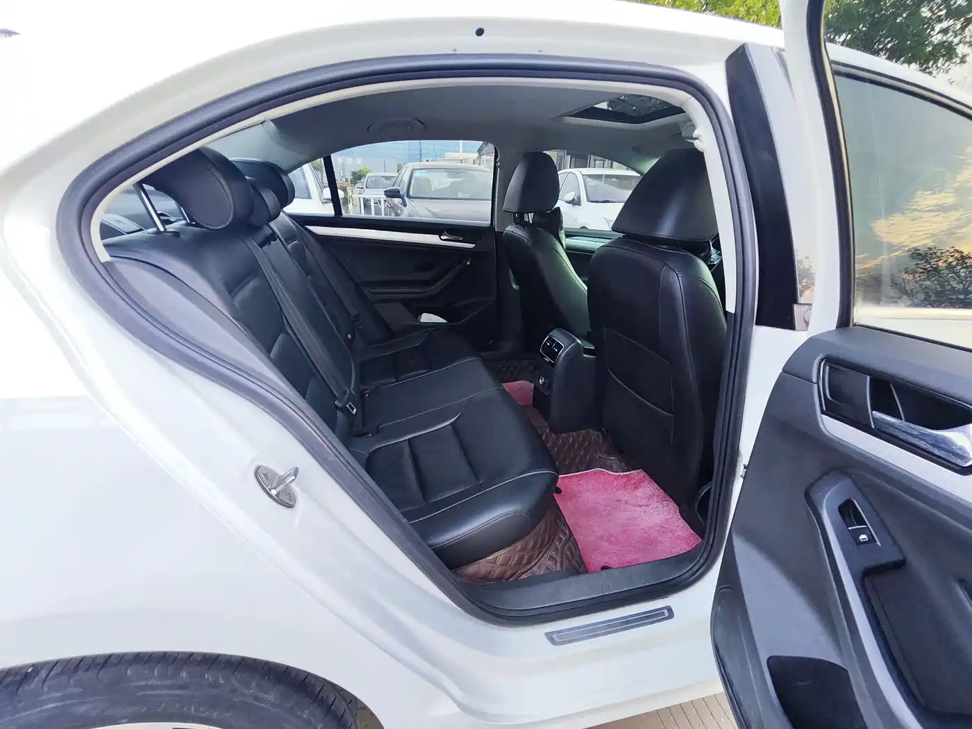 Volkswagen Sagitar 2018 1.6L Automatic Comfort