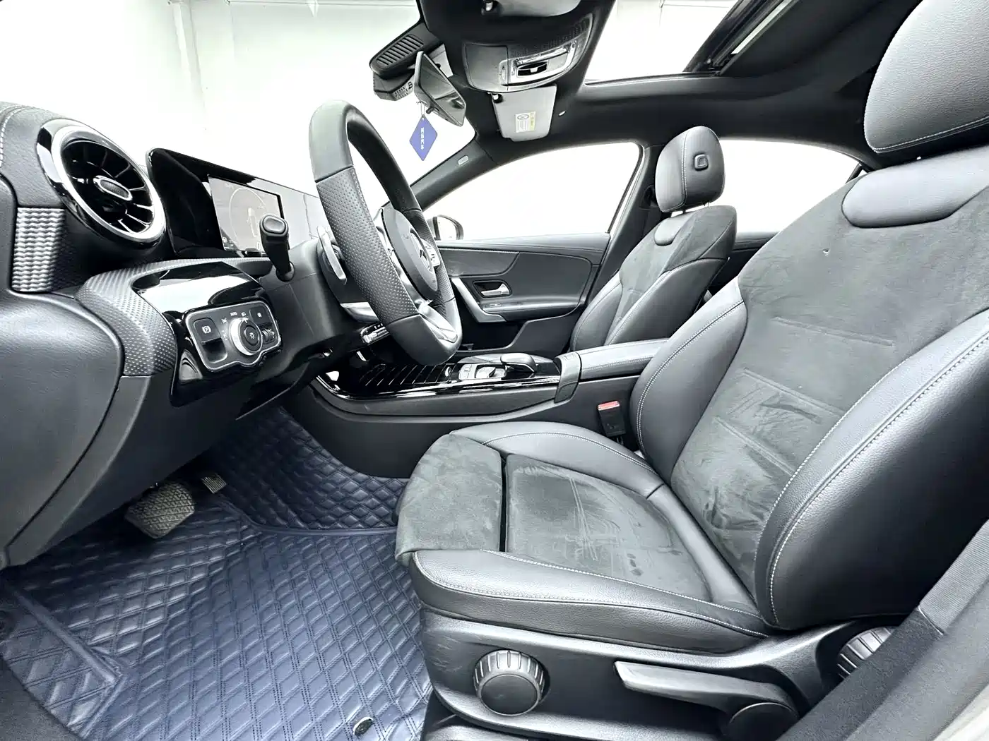 Mercedes-Benz Mercedes-Benz A-Class 2019 A 180 L Sport Sedan