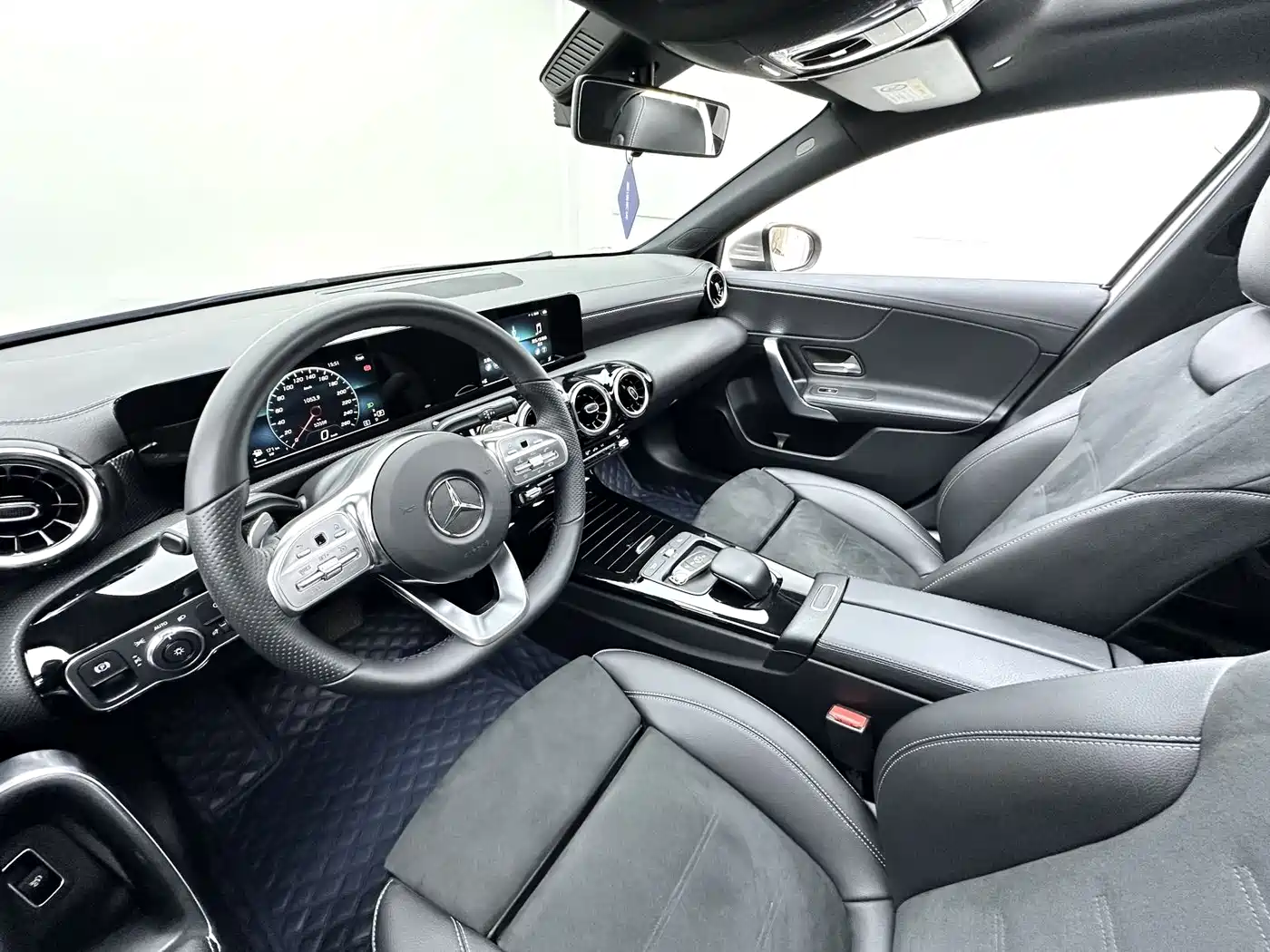 Mercedes-Benz Mercedes-Benz A-Class 2019 A 180 L Sport Sedan