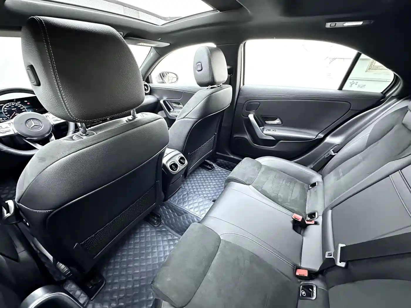 Mercedes-Benz Mercedes-Benz A-Class 2019 A 180 L Sport Sedan