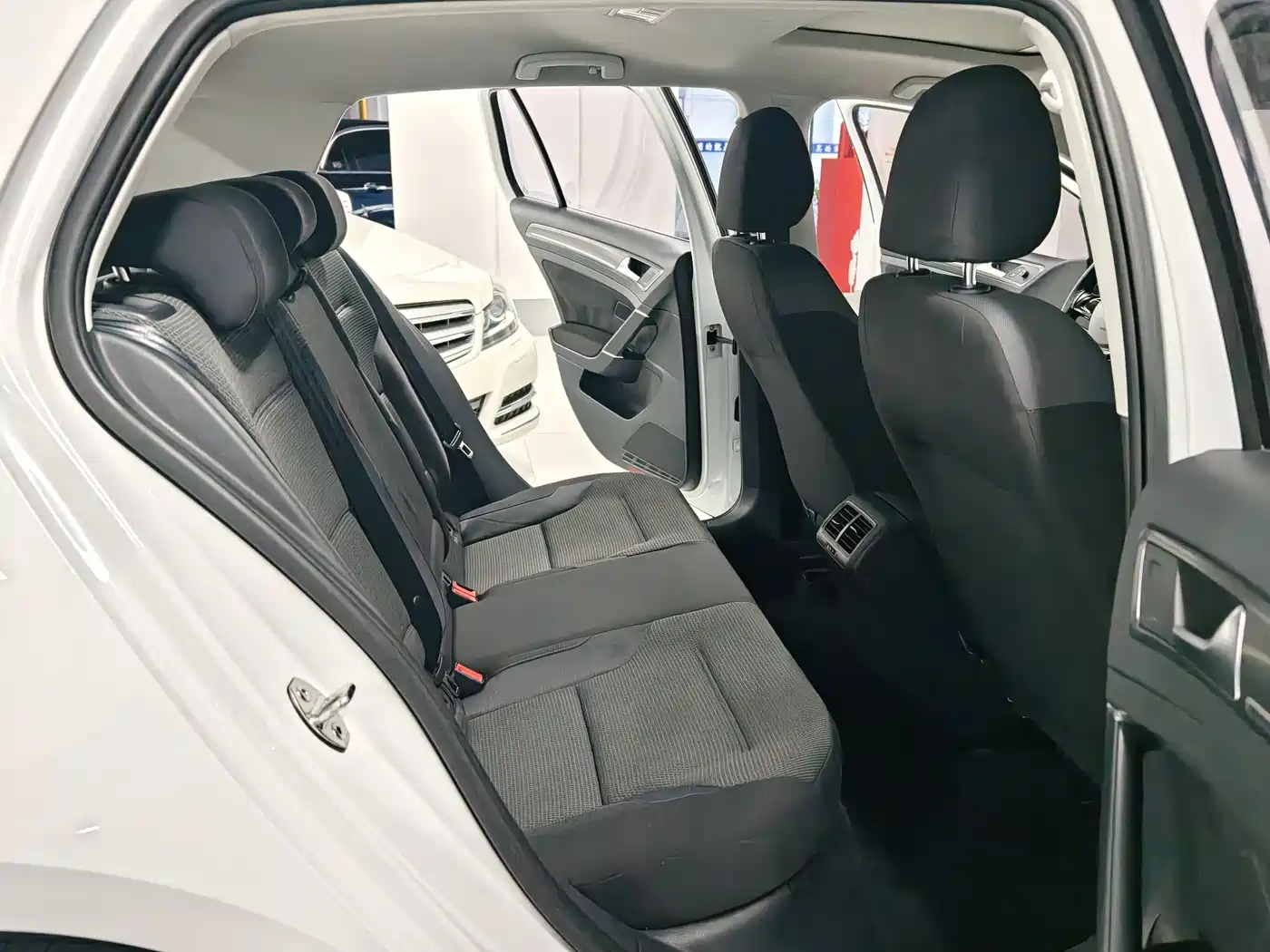 Volkswagen Golf 2016 1.6L Automatic Comfort